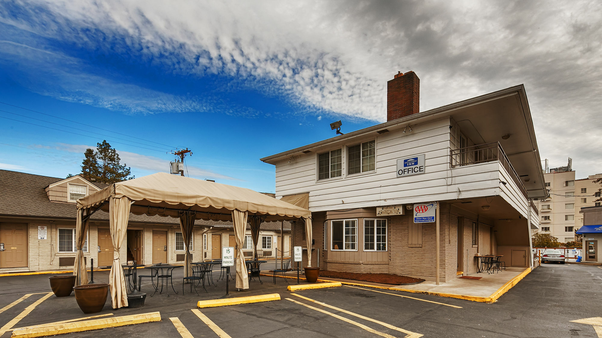 Travelodge By Wyndham Eugene Downtown/University Of Oregon ภายนอก รูปภาพ