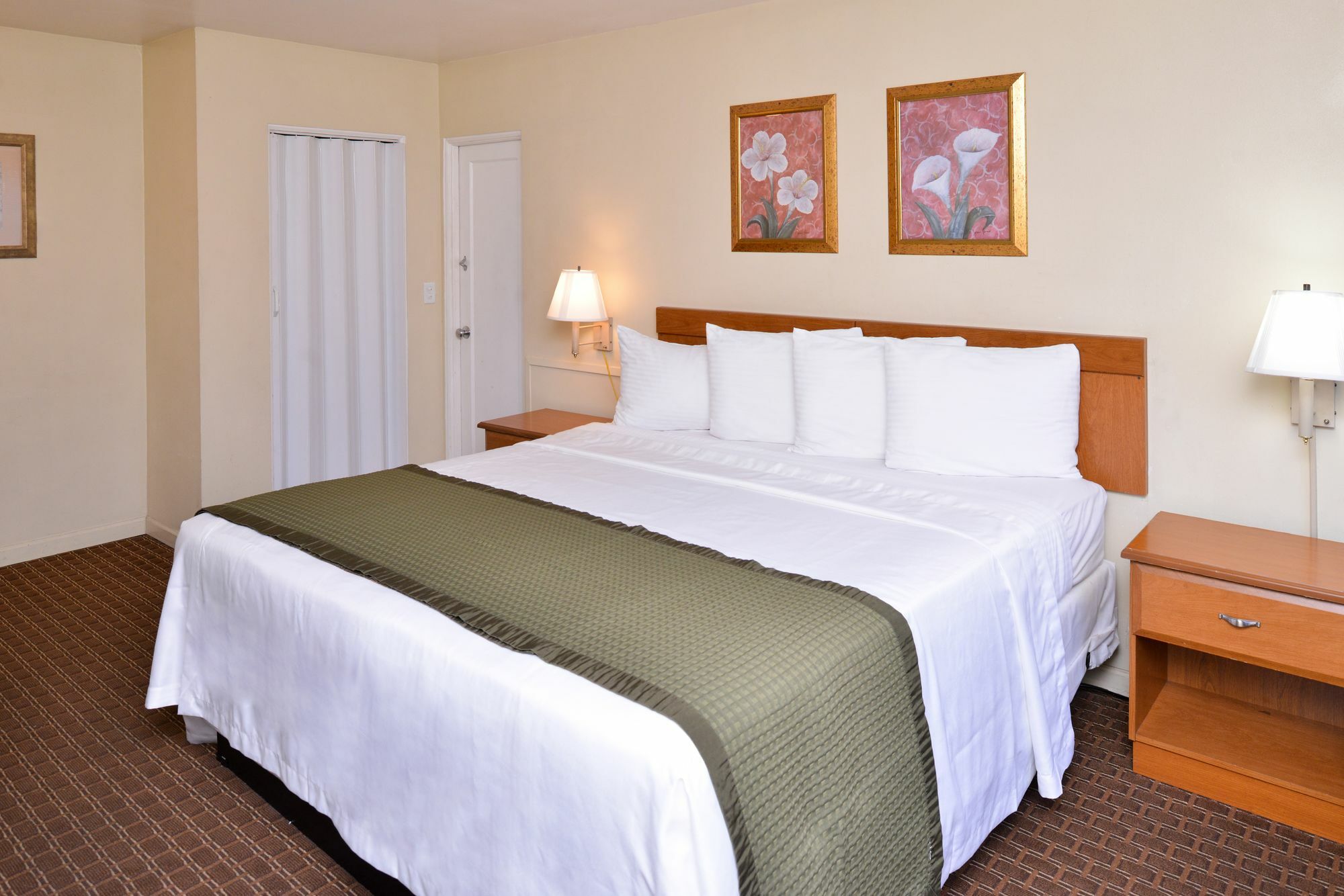 Travelodge By Wyndham Eugene Downtown/University Of Oregon ภายนอก รูปภาพ