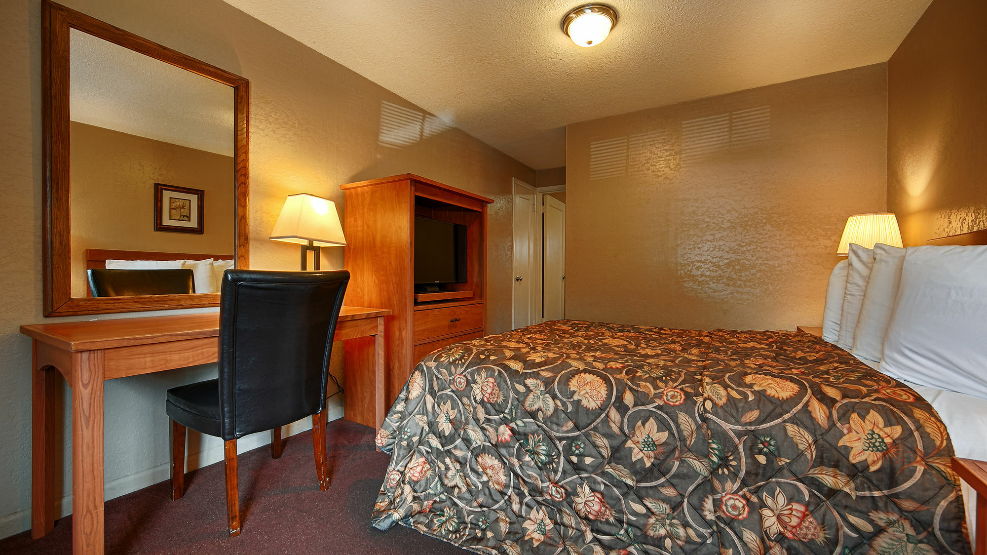 Travelodge By Wyndham Eugene Downtown/University Of Oregon ภายนอก รูปภาพ