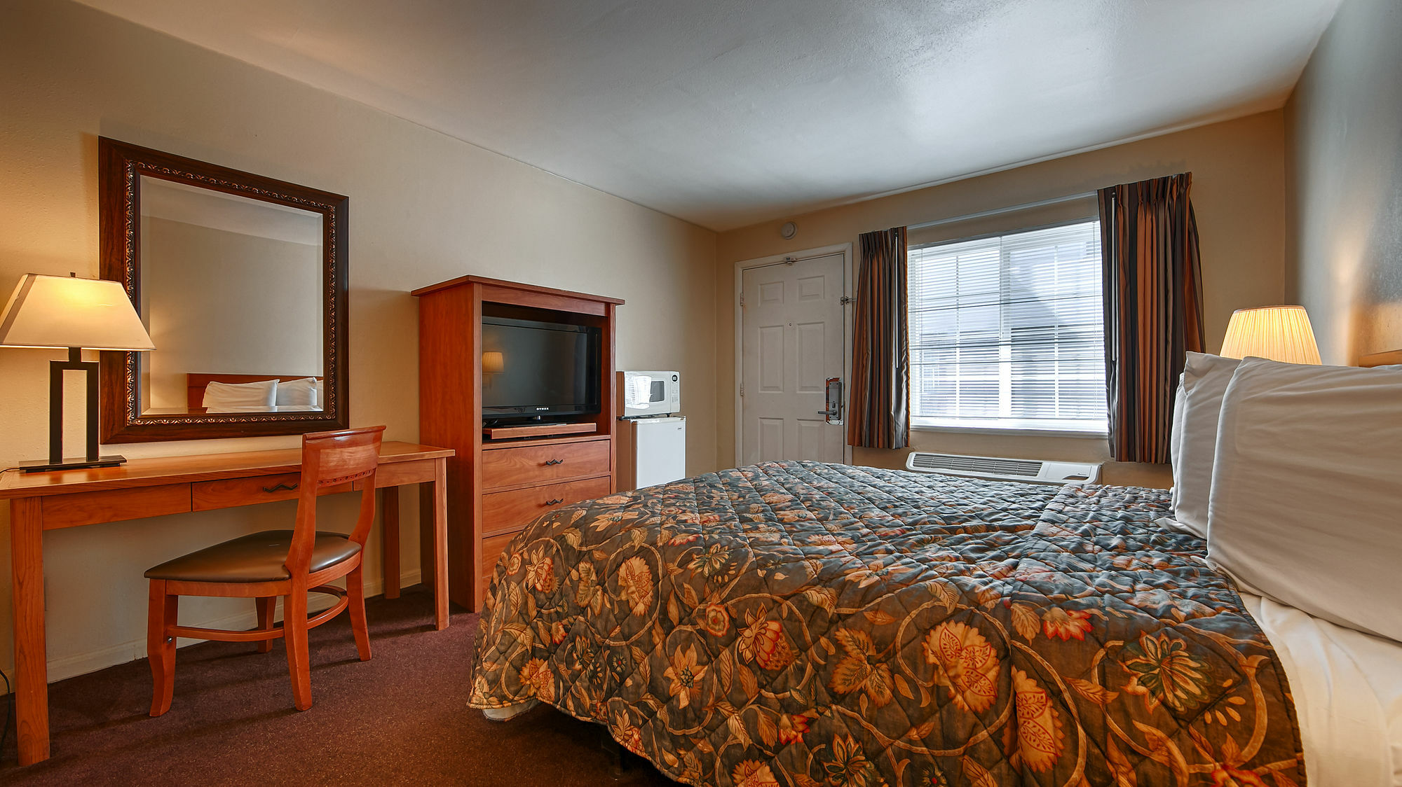 Travelodge By Wyndham Eugene Downtown/University Of Oregon ภายนอก รูปภาพ