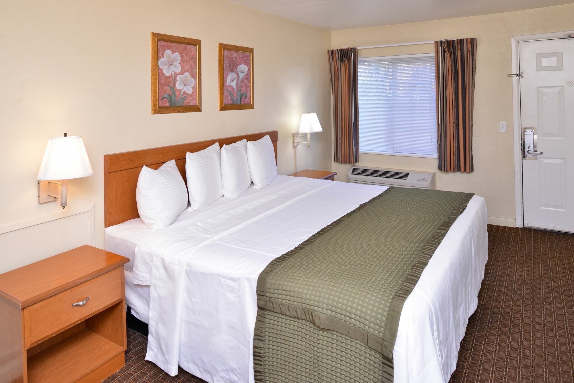 Travelodge By Wyndham Eugene Downtown/University Of Oregon ภายนอก รูปภาพ