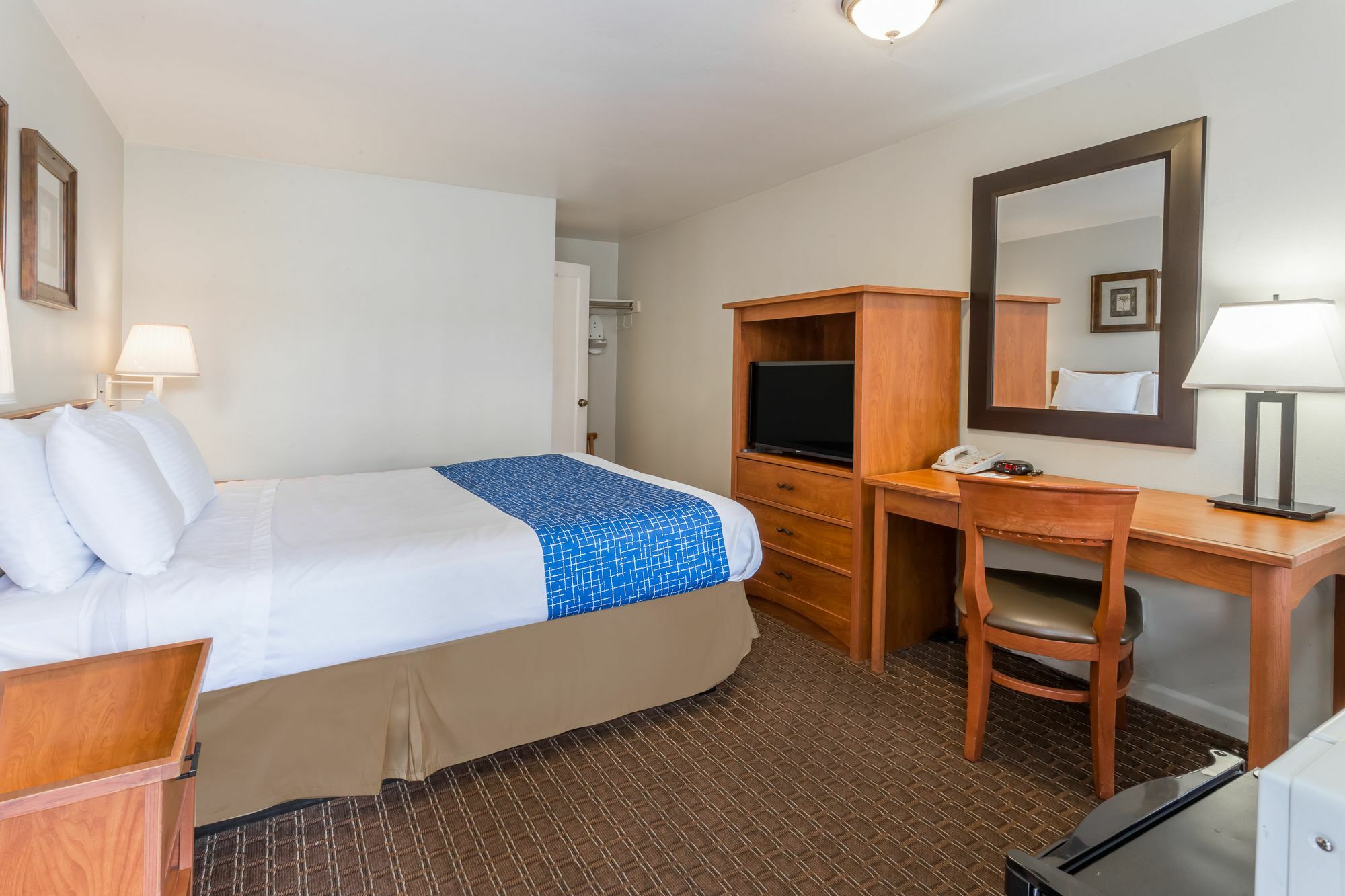 Travelodge By Wyndham Eugene Downtown/University Of Oregon ภายนอก รูปภาพ