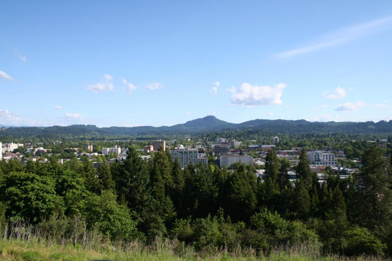 Travelodge By Wyndham Eugene Downtown/University Of Oregon ภายนอก รูปภาพ